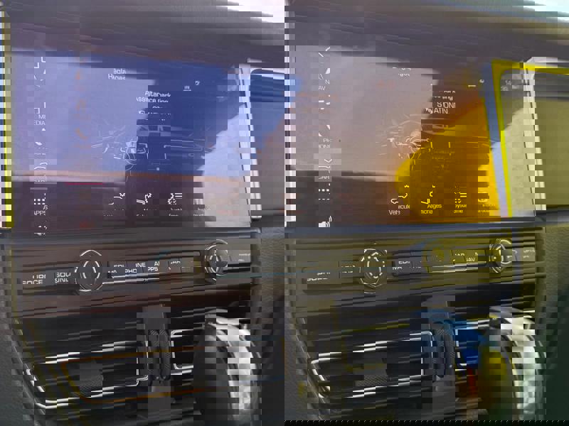 Image Porsche 慍慣⁮吨灹㤠䈵⠩ㄱ㈮㄰ⴳ⤾ 2.0 Phase 2 245 PDK7 PDLS+ TO GPS Caméra Carplay Sièges cuir élec à mémoires 18 positions chauffants